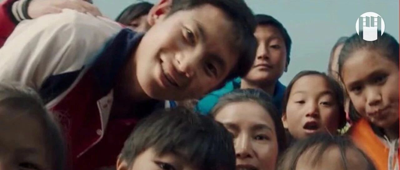 这两条广告文案感动了11.73亿观众