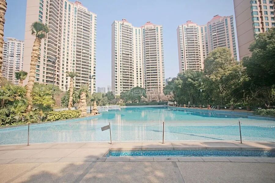 Shanghai Outdoor Pools 2026 ： Prices, Dates & Family Picks