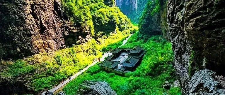 【China Travel】4 Day Chongqing, Dazu Carving, Wulong Karst Tour
