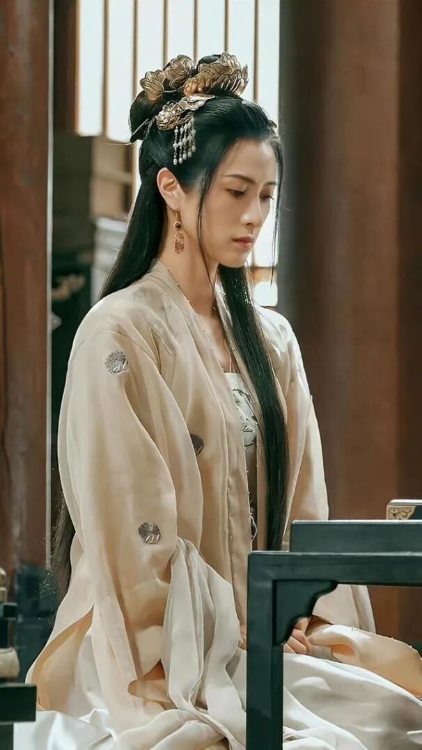 演员隋俊波:从《雪中悍刀行》的裴南苇到《人世间》里的郝冬梅