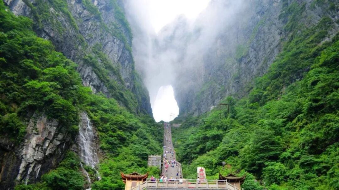 凤凰古城距离长沙多远_凤凰古城离长沙近吗_长沙离凤凰古城多远