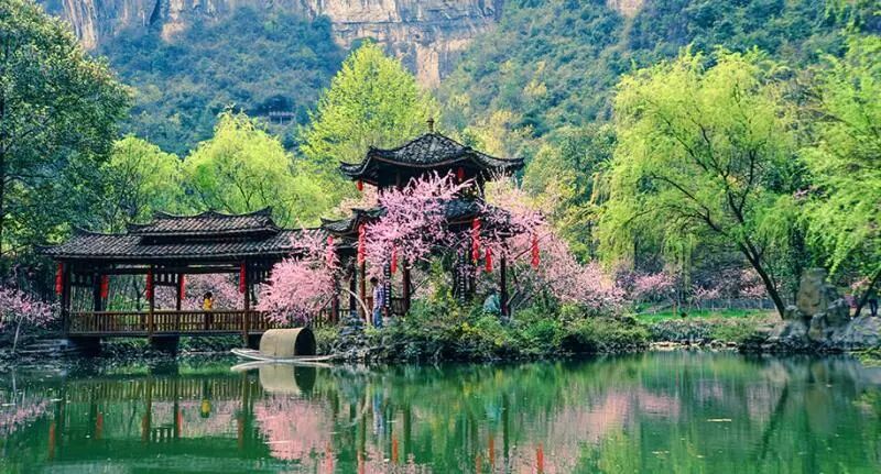 凤凰古城距离长沙多远_长沙离凤凰古城多远_凤凰古城离长沙近吗