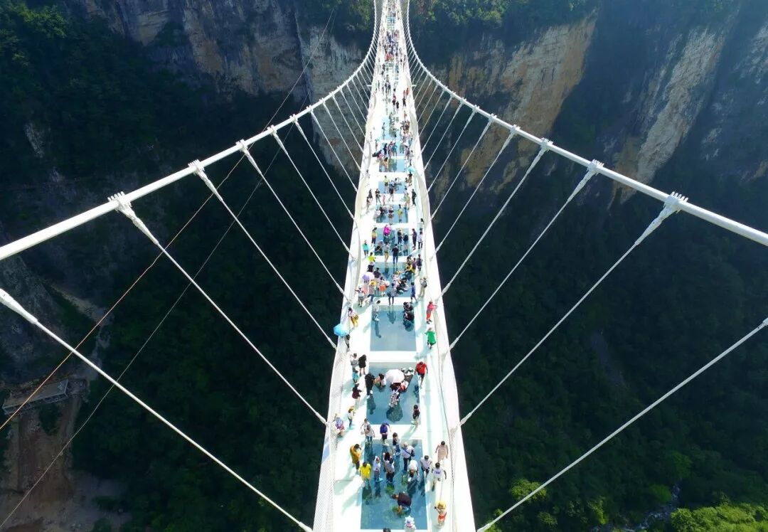 凤凰古城离长沙近吗_凤凰古城距离长沙多远_长沙离凤凰古城多远