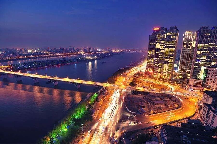 长沙离凤凰古城多远_凤凰古城距离长沙多远_凤凰古城离长沙近吗