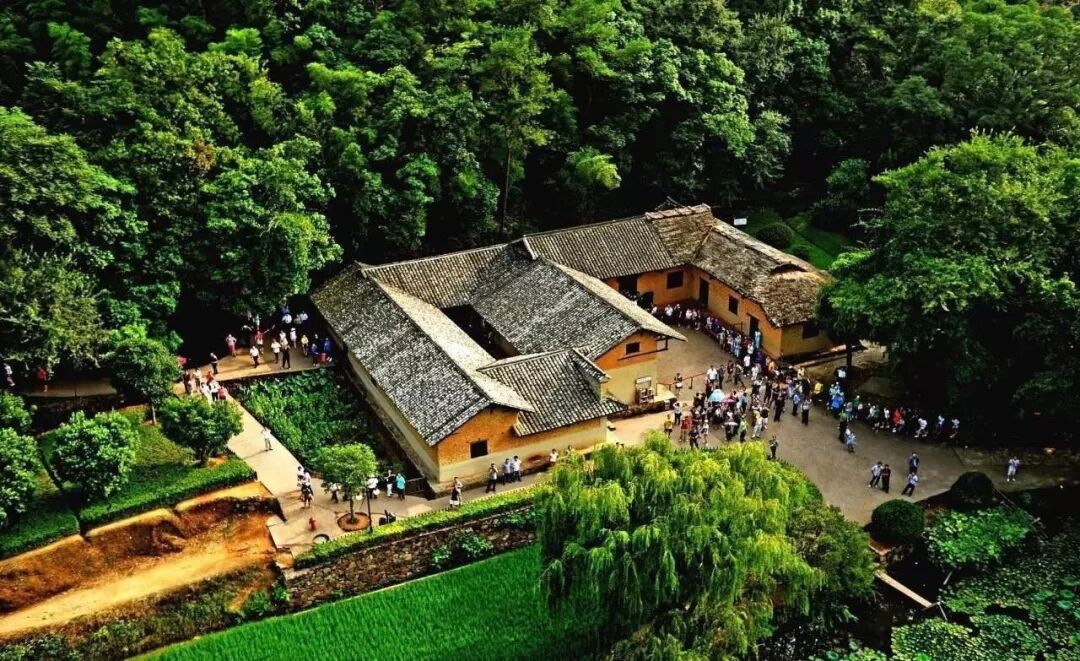 凤凰古城离长沙近吗_长沙离凤凰古城多远_凤凰古城距离长沙多远