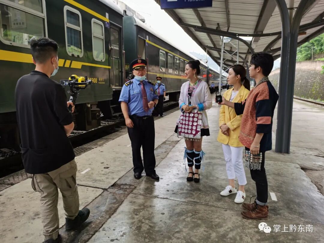 ǭ����������Ƥ�𳵡�ʻ�롱����Ƶֱ����