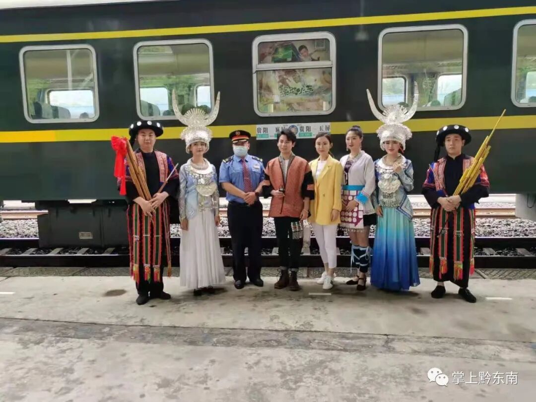 ǭ����������Ƥ�𳵡�ʻ�롱����Ƶֱ����