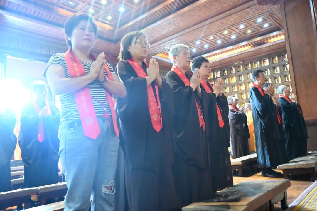 梁皇丨嘉兴圆通古寺“49天梁皇法会”正式开始，熏坛仪式殊胜圆满！