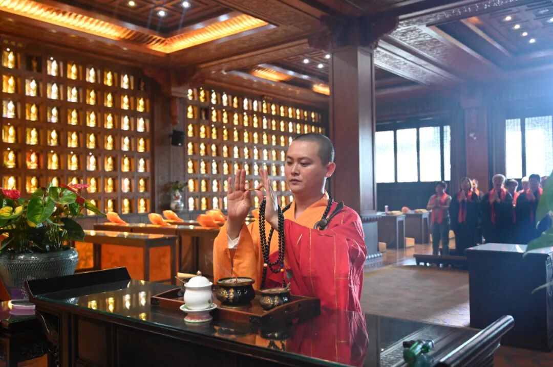 梁皇丨嘉兴圆通古寺“49天梁皇法会”正式开始，熏坛仪式殊胜圆满！