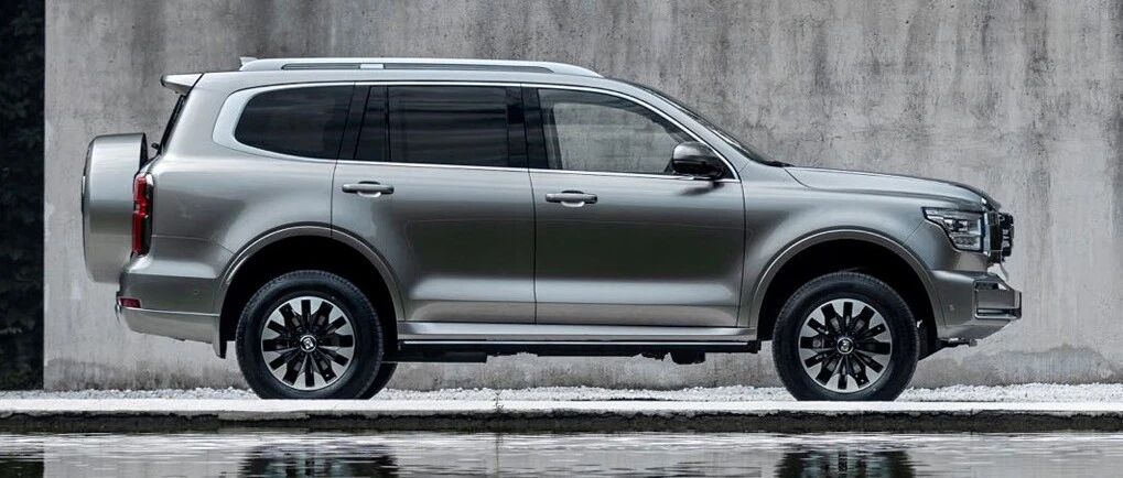 3.0T+9AT动力，“巡洋舰”的尺寸，你还敢说坦克500是“换壳H9”？