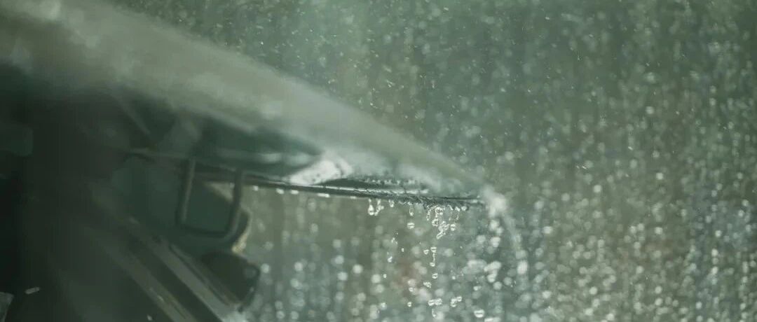 挑战550小时海水冲淋，小鹏P7白车身品质如一