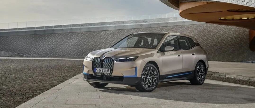 ​宝马iX：不是针对谁，从今天起在座的各位只能算是玩具｜细说