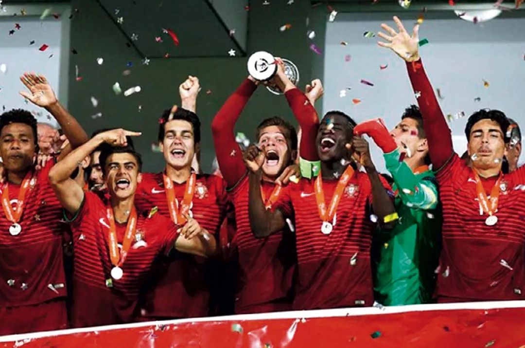 葡萄牙国家队成绩_2018世界杯葡萄牙成绩_葡萄牙足球最好成绩