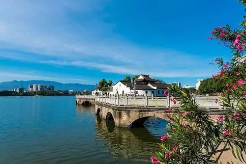 紅軍長(zhǎng)征開始地點(diǎn)結(jié)束地點(diǎn)_紅軍長(zhǎng)征起止時(shí)間和地點(diǎn)_紅軍長(zhǎng)征起點(diǎn)和終點(diǎn)時(shí)間