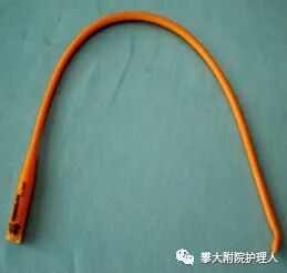 弯头导尿管怎么用小小尿管作用大，自行拔出危害大！_https://www.jmylbn.com_新闻资讯_第9张