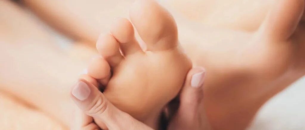 一份“双脚疼痛图解”，详解不同位置脚疼原因