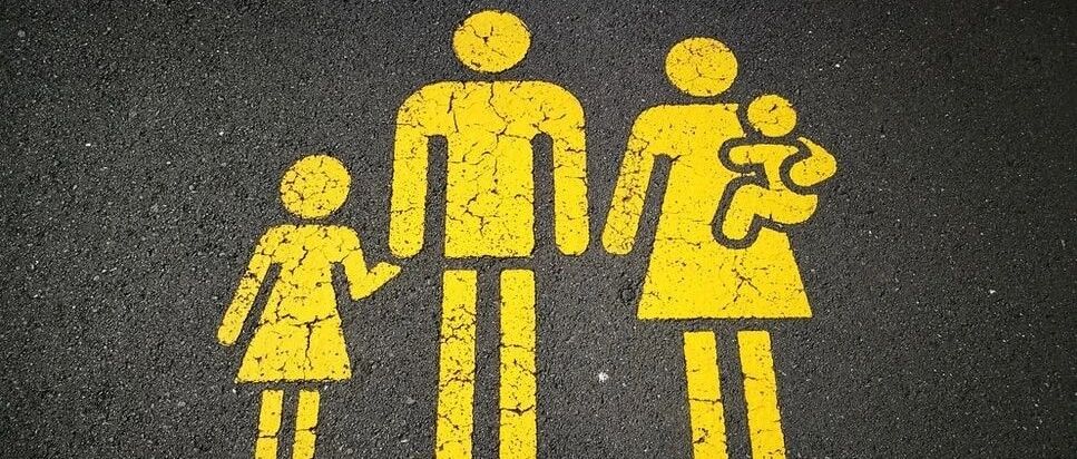 每个“鸡娃”身后，都可能站着一位焦虑的家长……