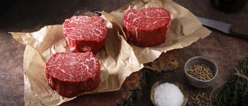 一块雪花牛排里藏了多少「油」？吃下去的每口都有脂肪的痕迹