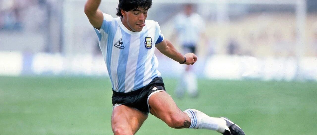 毛尖｜神兽归山：送别马拉多纳