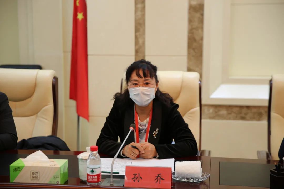 市院王金力检察长在汇报中,简要介绍了两级院人员编制情况,并围绕