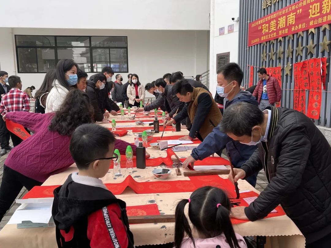 潮南區文化館,圖書館分別在司馬浦鎮:兩英鎮,成田鎮,峽山街道合勝廣場