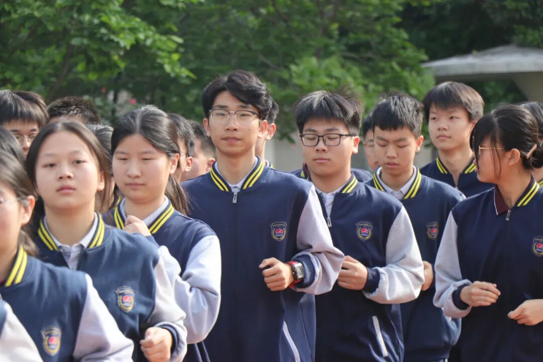 【校园动态】附中高一年级组织跑操比赛
