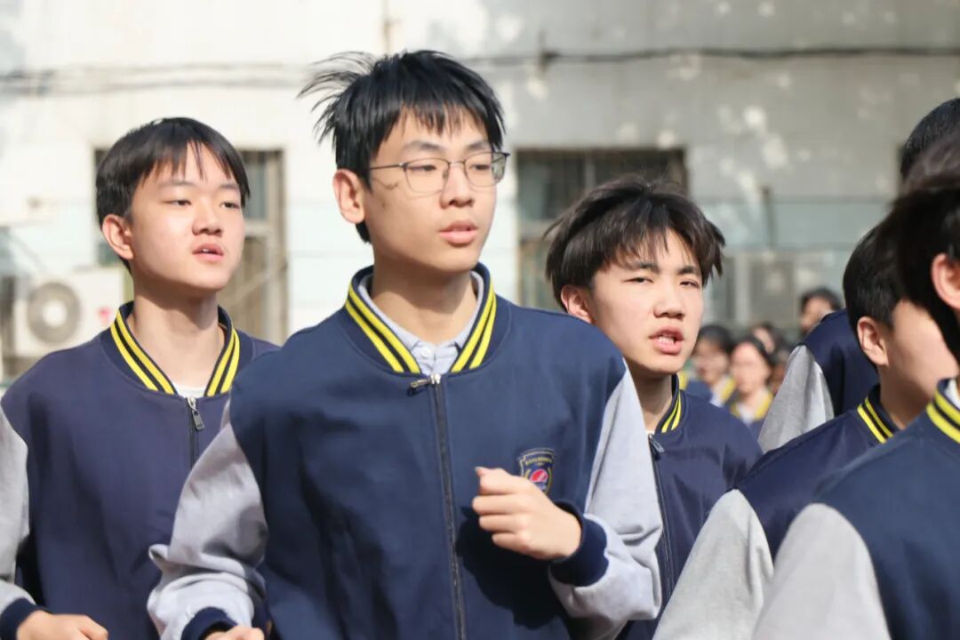 【校园动态】附中高一年级组织跑操比赛