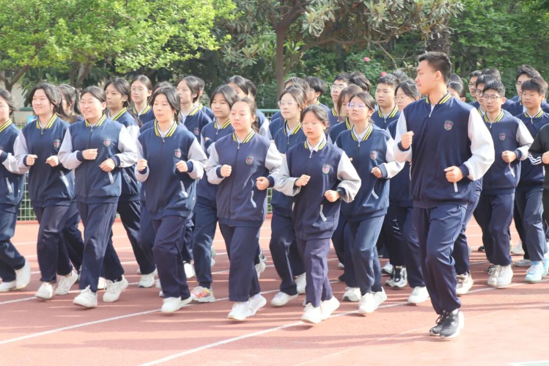 【校园动态】附中高一年级组织跑操比赛
