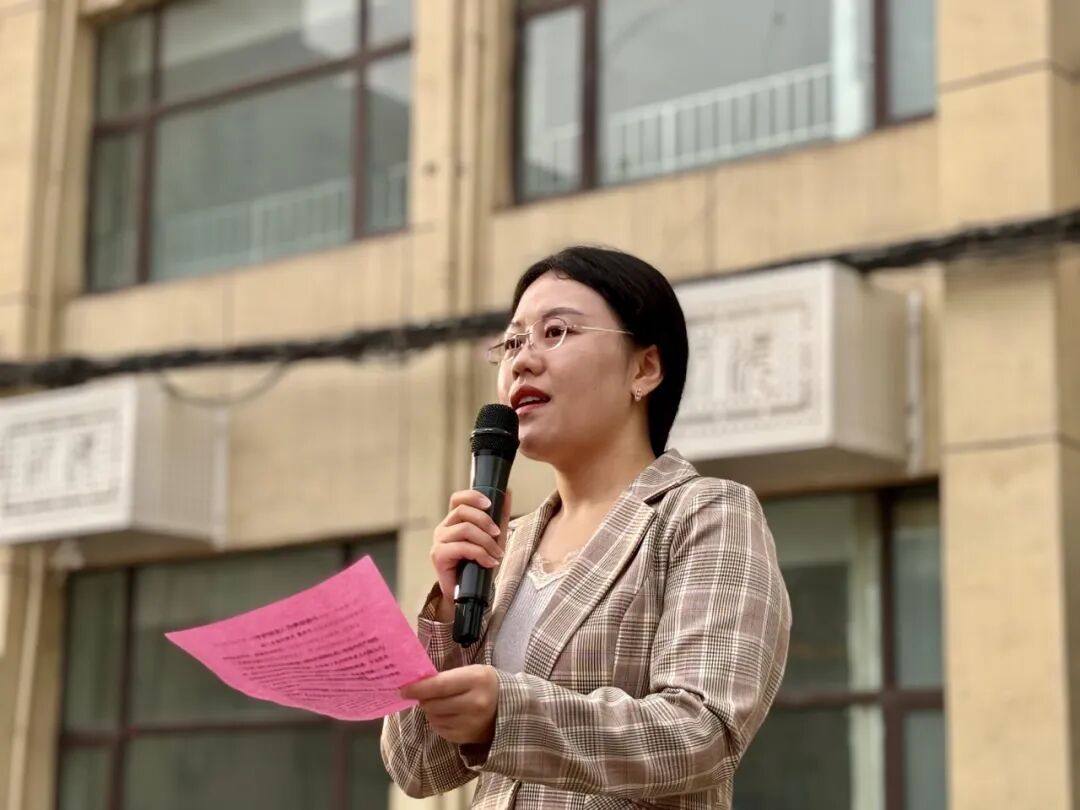 校园动态附中高三年级举行主题升旗仪式暨阶段性表彰大会