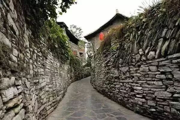 一面石头墙，惊艳整个乡村院落