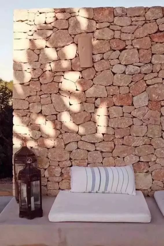 一面石头墙，惊艳整个乡村院落