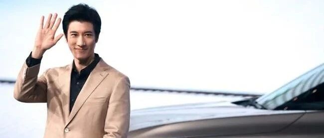 竟然还有“日抛”代言人？今年车企明星代言翻车成重灾区