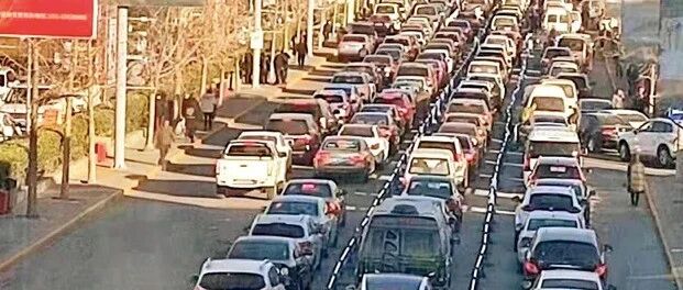 北京摇号十年，从“连夜买车”到“连夜卖车”