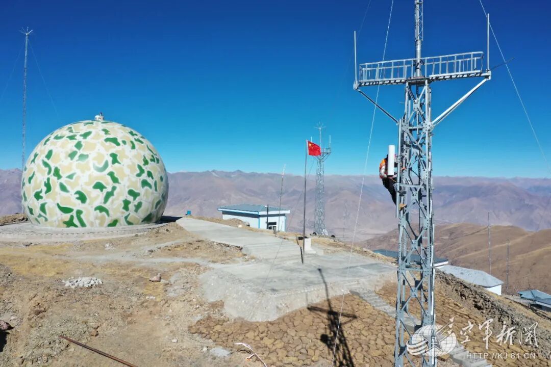 5g信号基站在海拔5374米的甘巴拉阵地投入使用