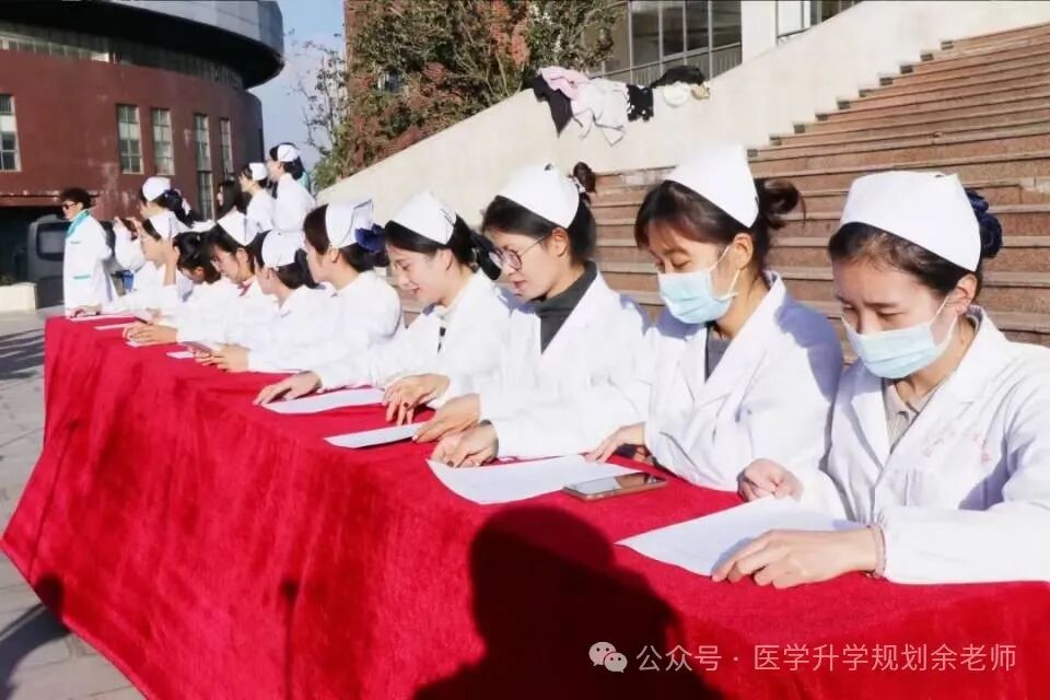 各大學(xué)在上海錄取分?jǐn)?shù)線_2024年上海工程技術(shù)大學(xué)錄取分?jǐn)?shù)線(2024各省份錄取分?jǐn)?shù)線及位次排名)_各高校上海錄取分?jǐn)?shù)線排名