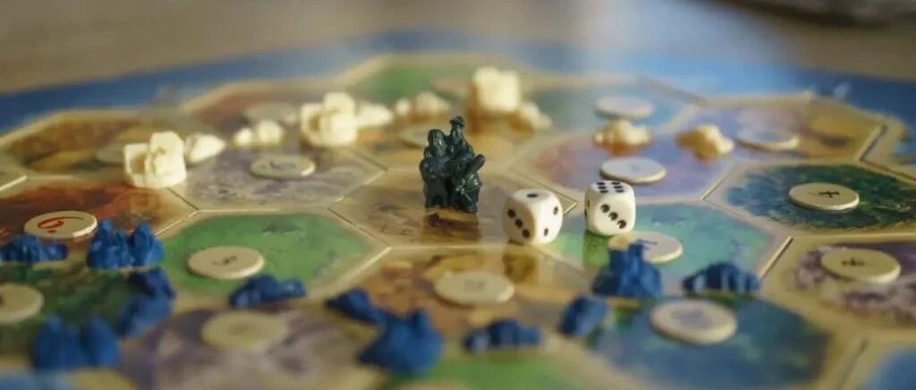 把桌游做成手游是好主意么？那些月收入数千万的成功手游如何做的