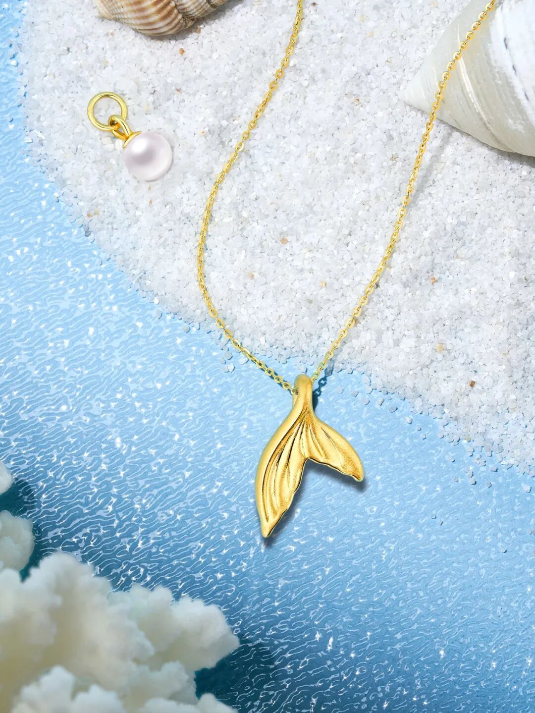 夏日爆款六福珠宝一饰多戴的鱼尾项链速速get