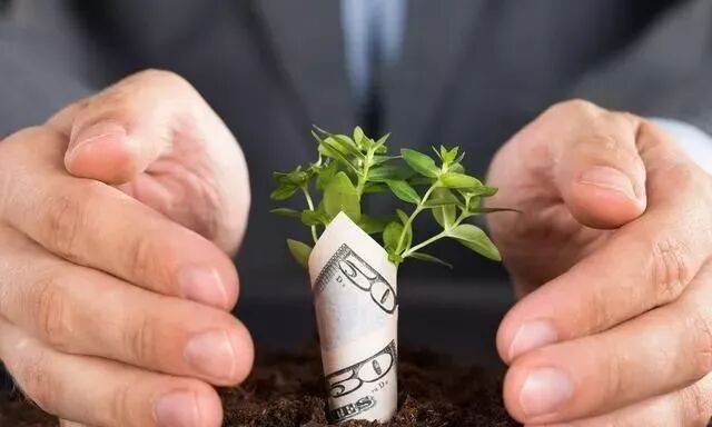 开个改衣店成小本创业项目新选择 农村小本创业项目，只要能吃苦，只需1000元投入，月收入5万