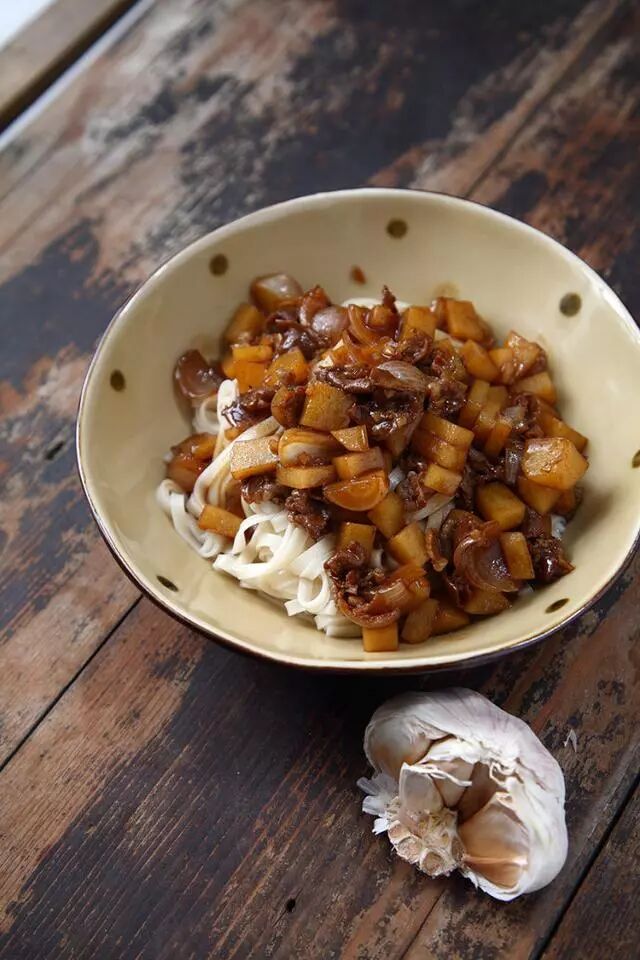 



食谱｜几分钟做出一碗面，味道还特别好！
