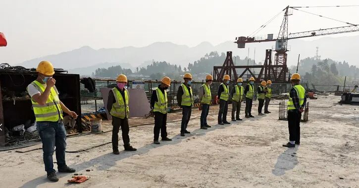 班前安全讲话由谁主持_班前安全讲话的重要性_班前安全讲话内容