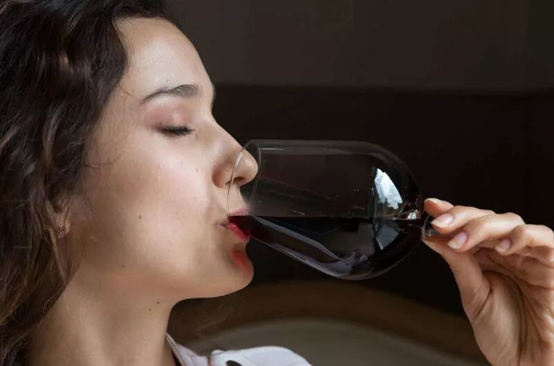 喝一瓶一万的酒，不如喝20瓶500元的酒