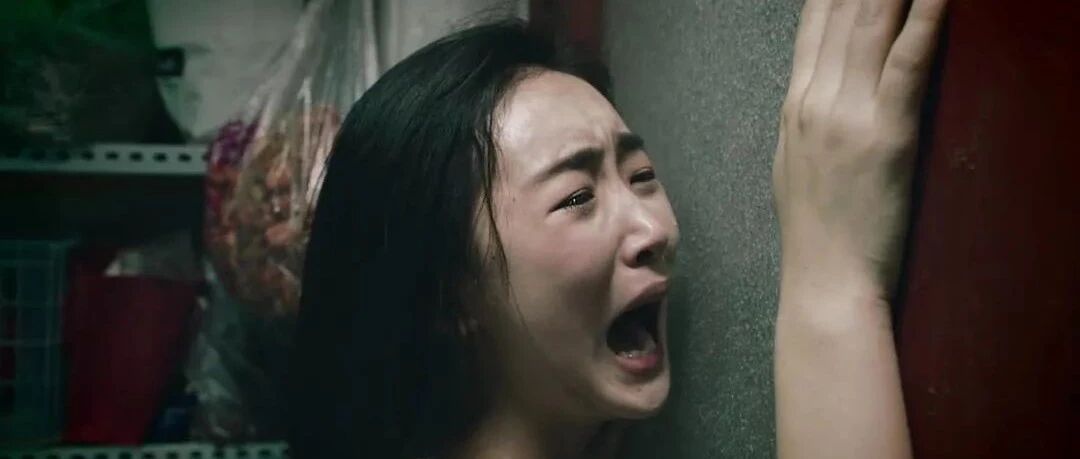 “女儿考上重点大学后堕入风尘，被爸爸活活掐死”