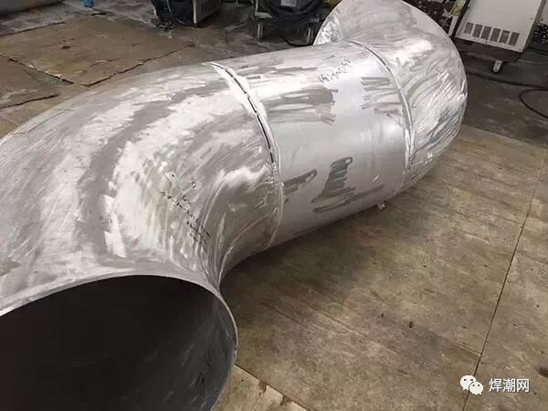 焊接铝管时，表面总是发黑，怎么办？