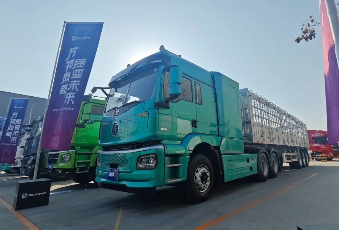 �DƬ