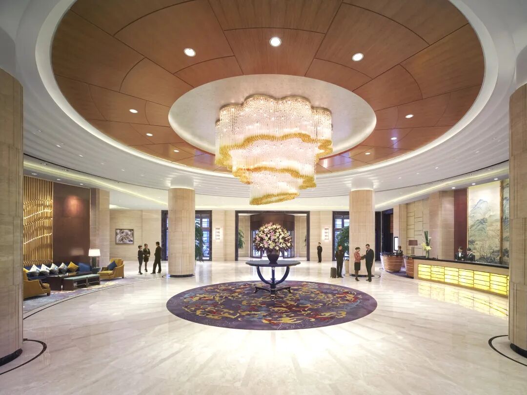 常州香格里拉大酒店,临湖而建,周边静谧怡人,很适合度假.