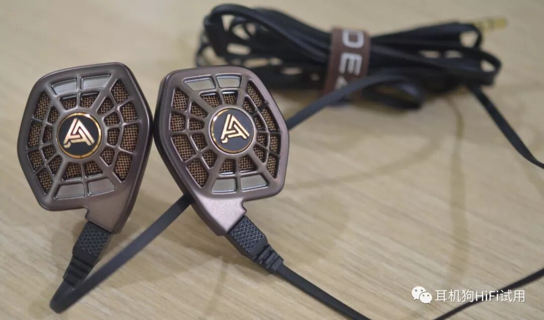 akg煲耳机专用音乐_akg耳机三星s8对比苹果7耳机_akg耳机属于什么档次