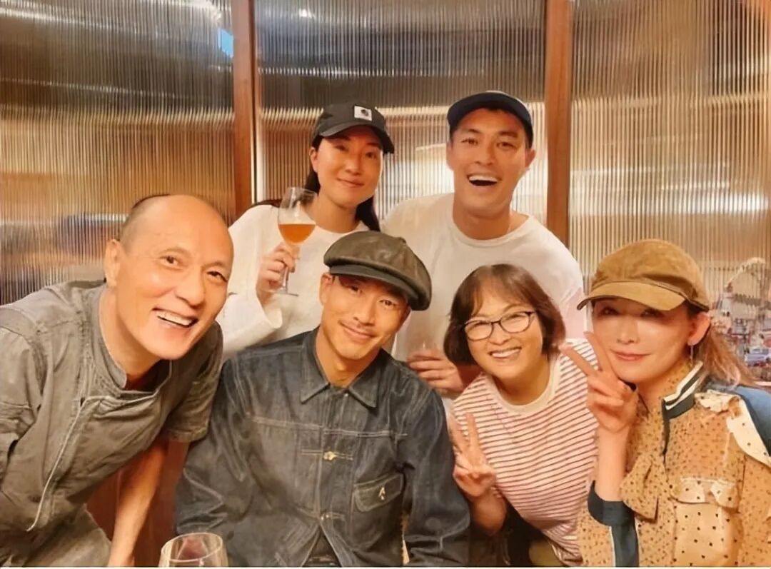 杨祐宁父亲离世