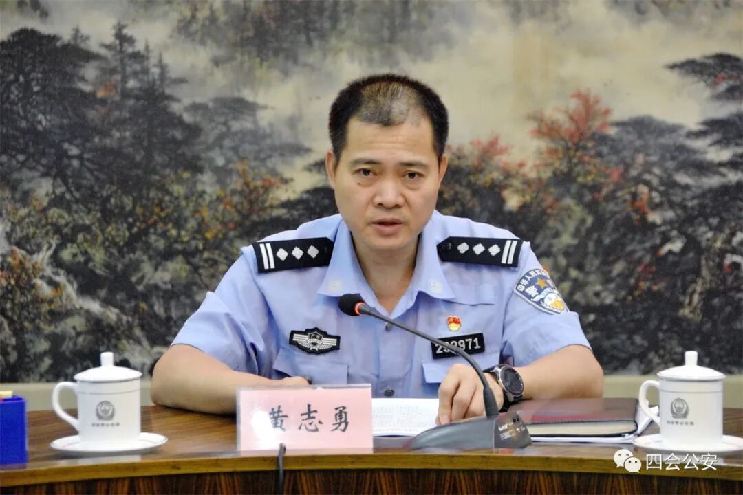 会上,黄志勇同志强调,今年高考期间将可能面临恶劣天气,各部门务必