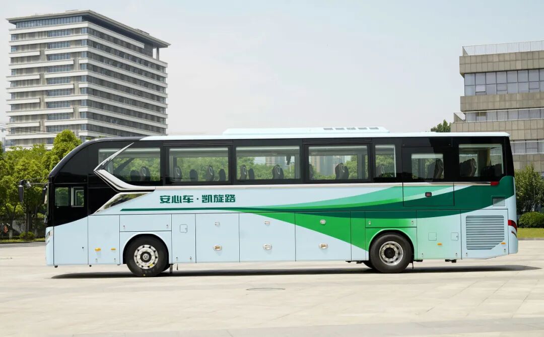 车型,不仅适用于国内旅游市场的多场景运营,更是安凯客车开拓海外市场