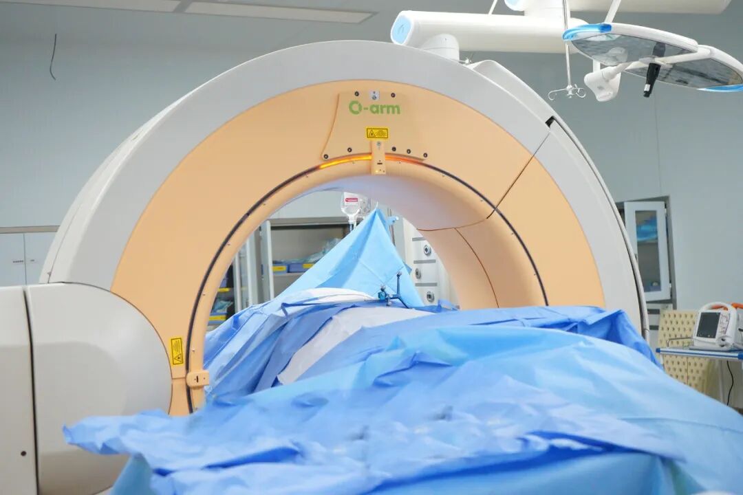 什么是c型臂术中透视手术中的“3D导航”—我院骨科成功实施两台O型臂透视术中导航下脊柱手术_https://www.jmylbn.com_新闻资讯_第5张